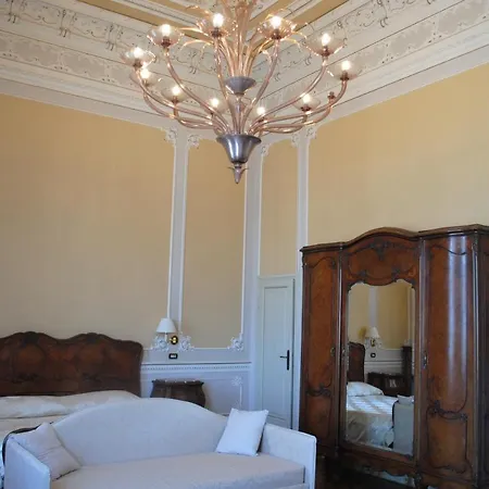Tina Otel Viareggio