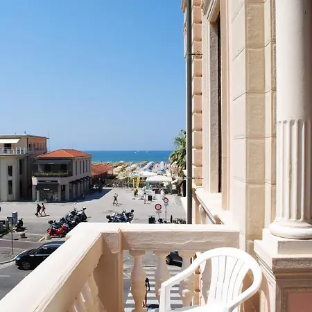 Tina Otel 3*