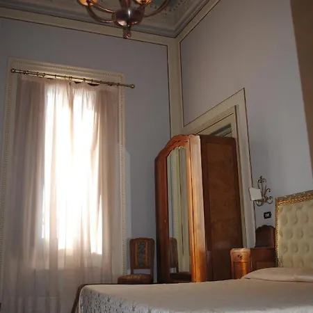 Tina Hotel 3*