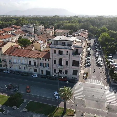 Otel Tina 3*