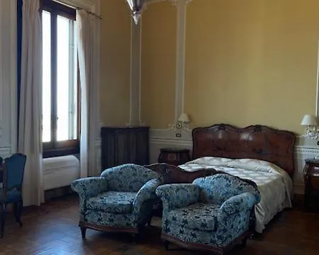 Otel Tina 3*