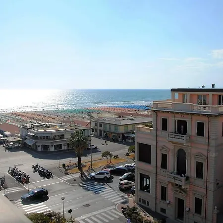Otel Tina 3*